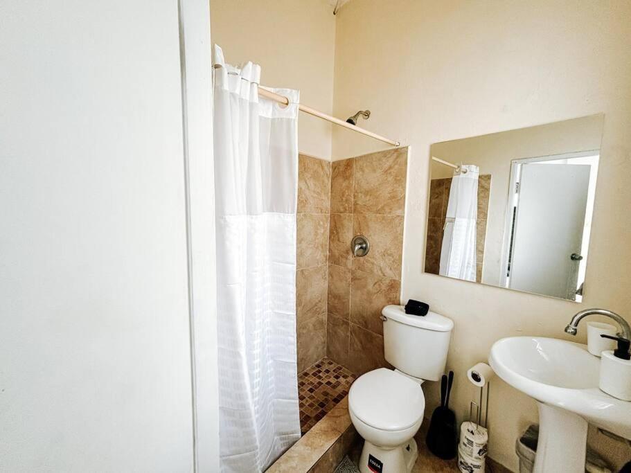 Colonial Style House For 8 Walk To Condado Beach Сasa de vacaciones *