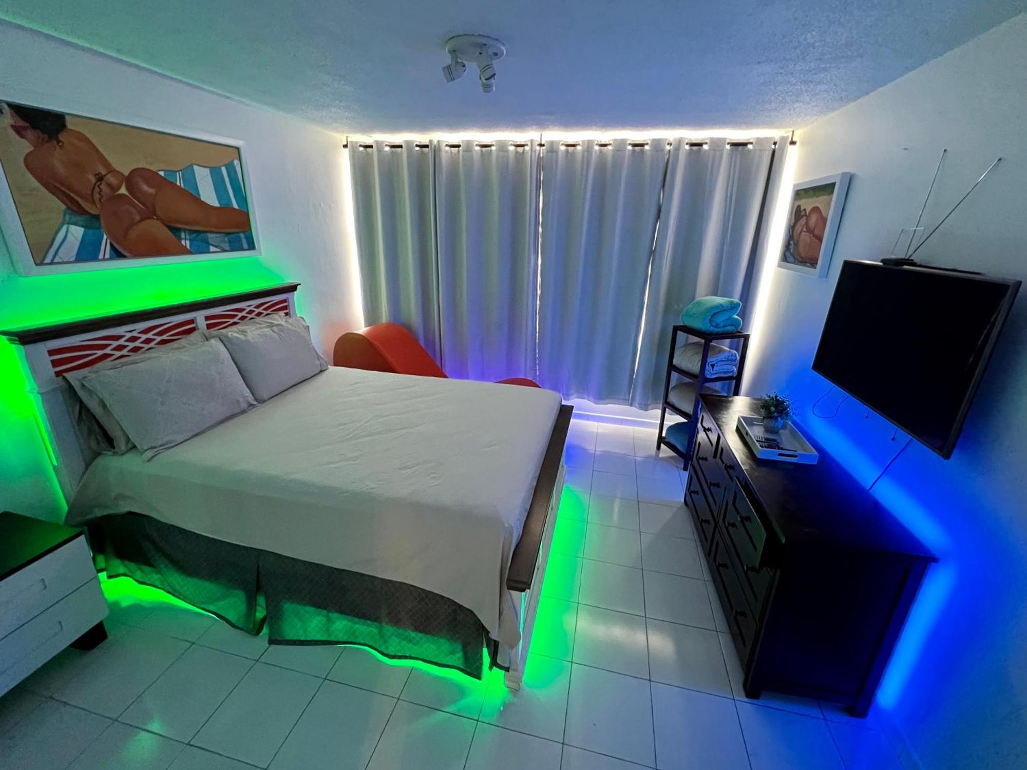 Hobie Beachfront Isla Apartamento