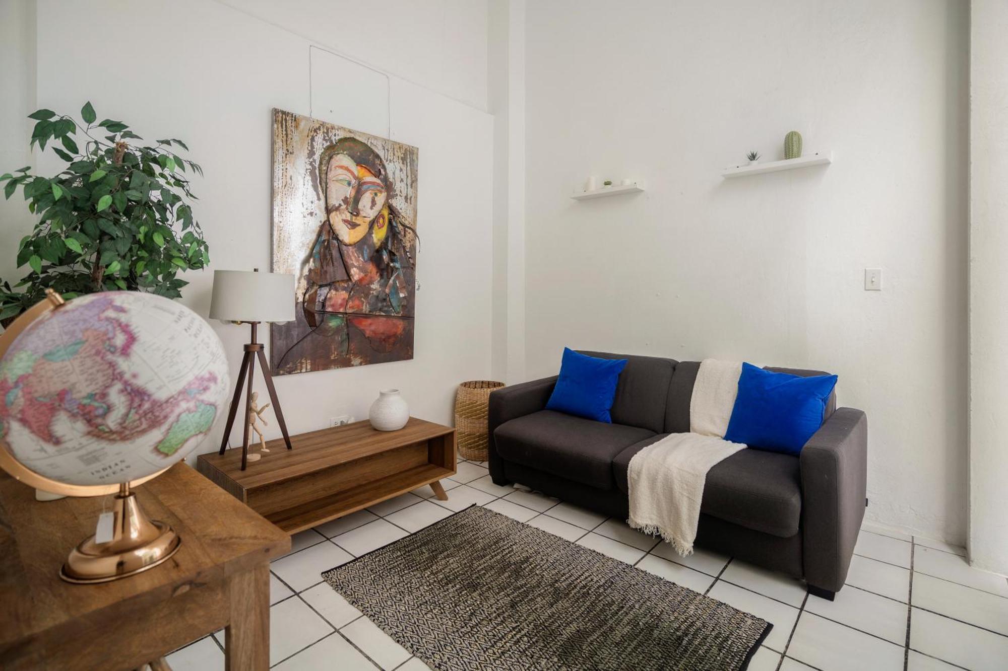 Spain Duplex Private Patio Old *
