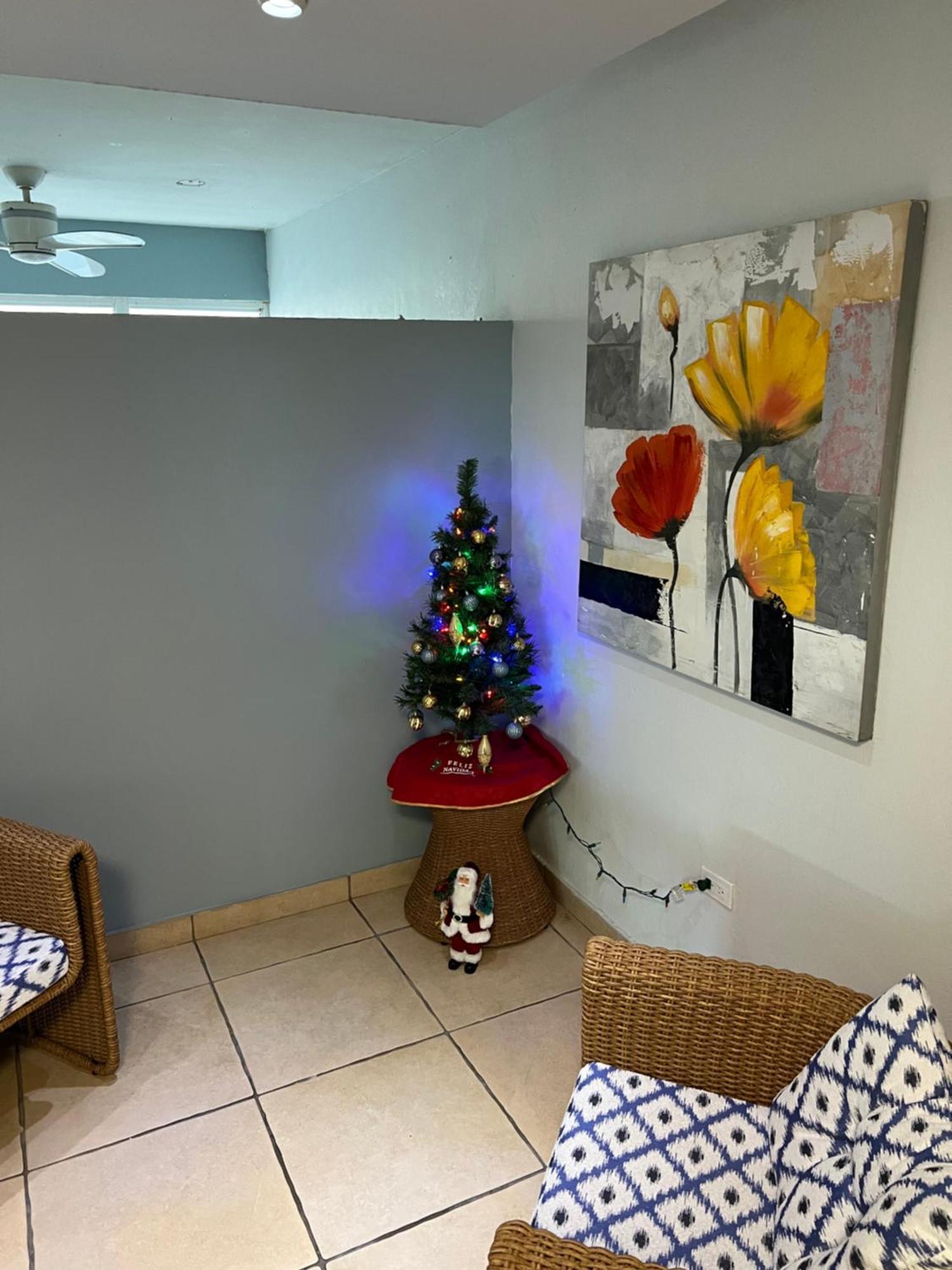 Modern & Cozy In The Heart Of Isla Apartamento