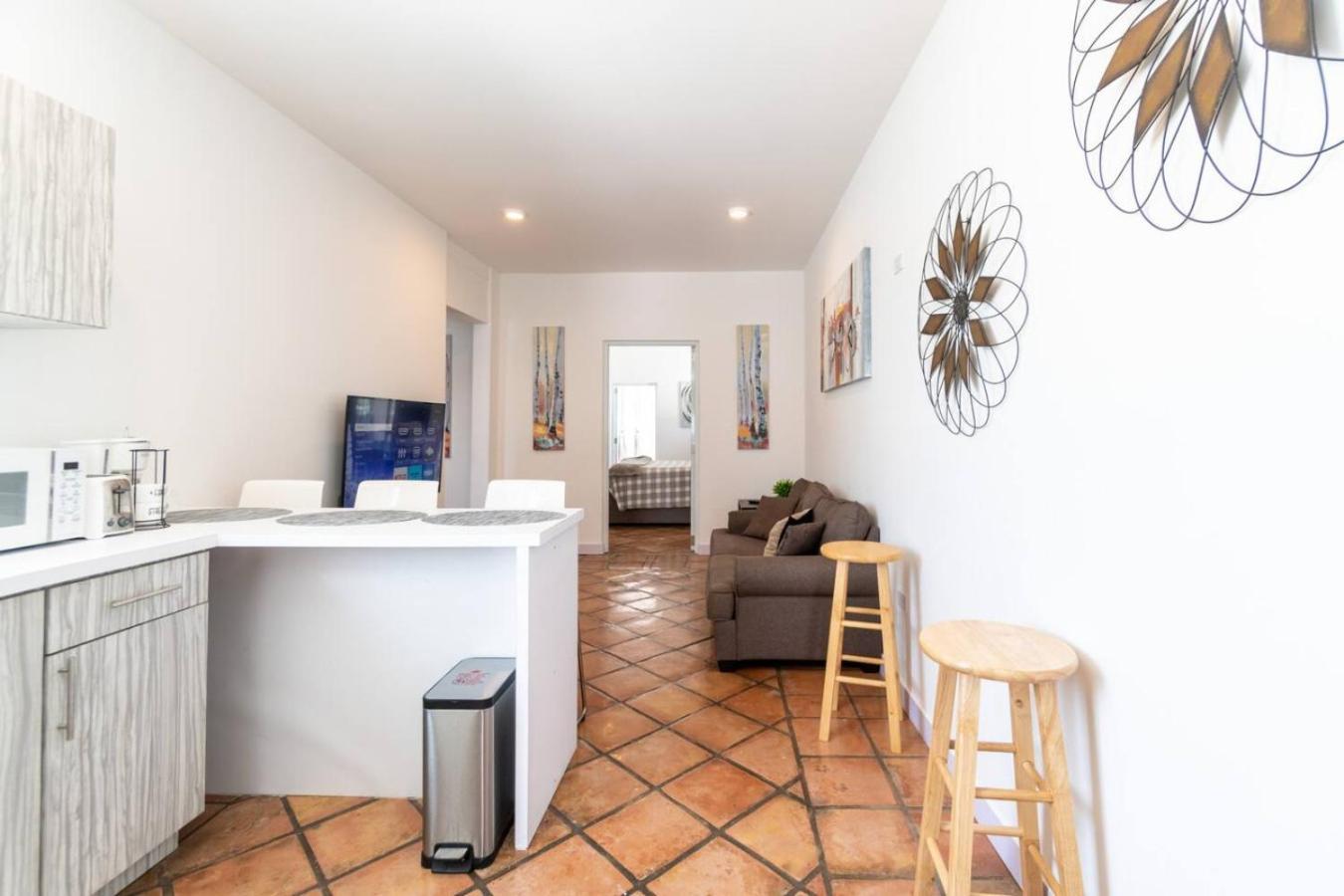 Modern 4-bedroom Penthouse In Historic Old Apartamento
