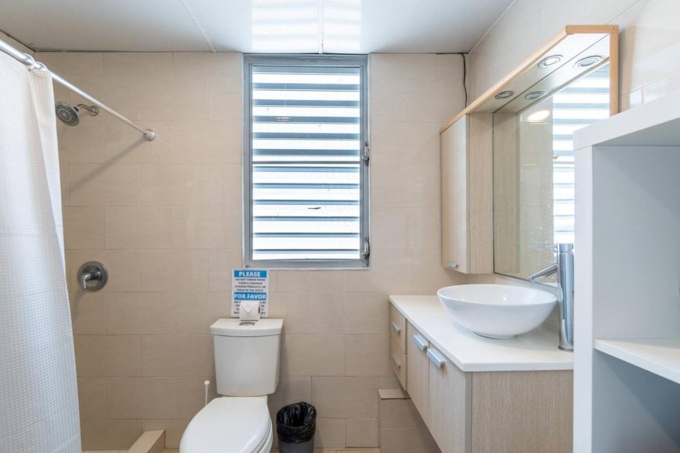 Modern 1-br Apt. In Historic Old Apartment *