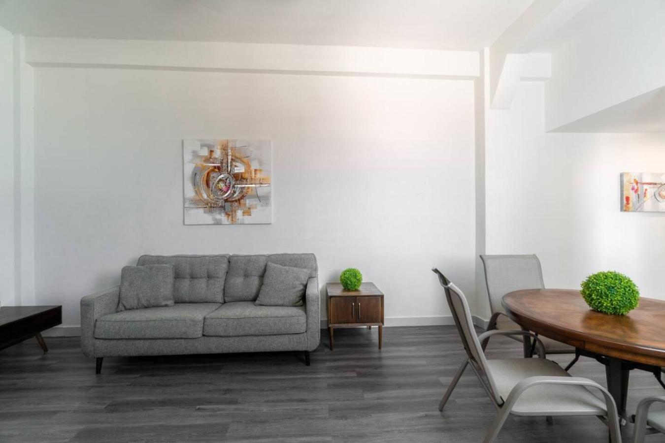Modern 1-br Apt. In Historic Old *