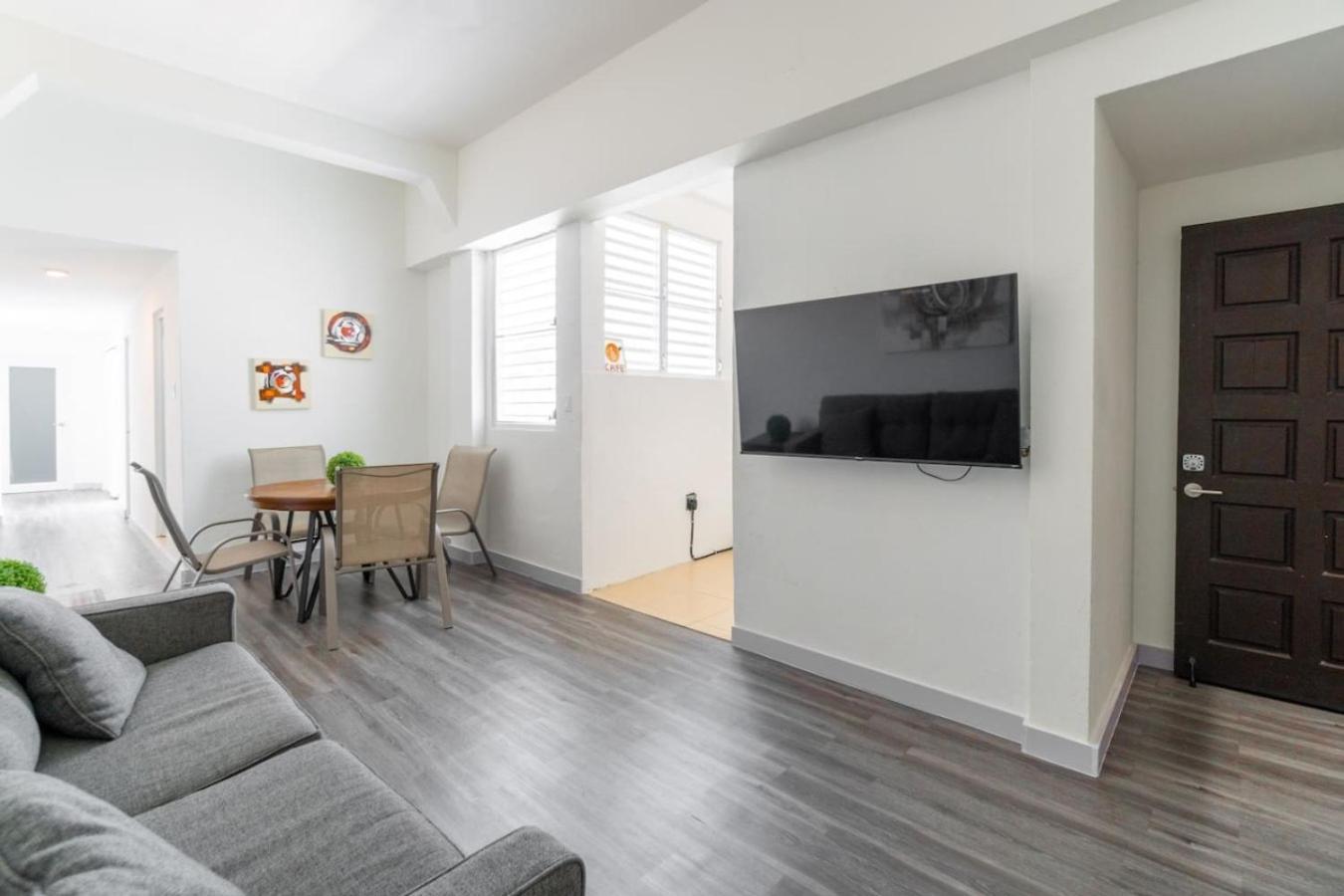 Apartment Modern 1-br Apt. In Historic Old