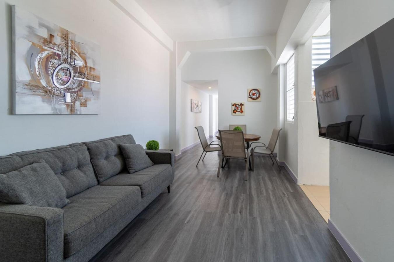 Modern 1-br Apt. In Historic Old Apartment San Juan
