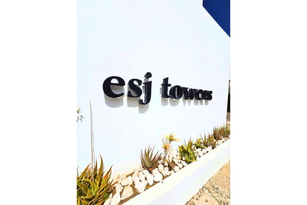Esj Towers Studio- Access *