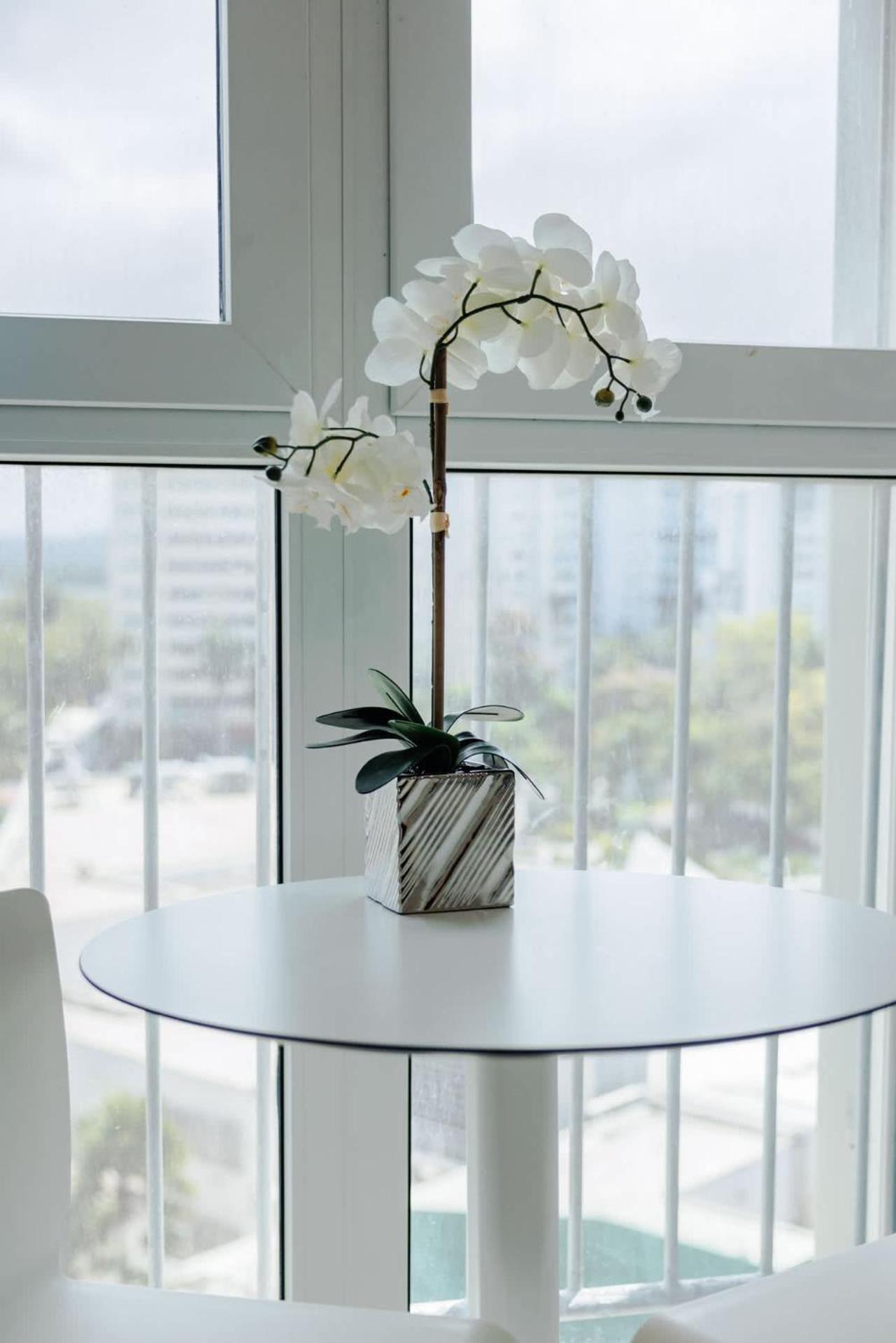 Esj Towers Studio- Access San Juan