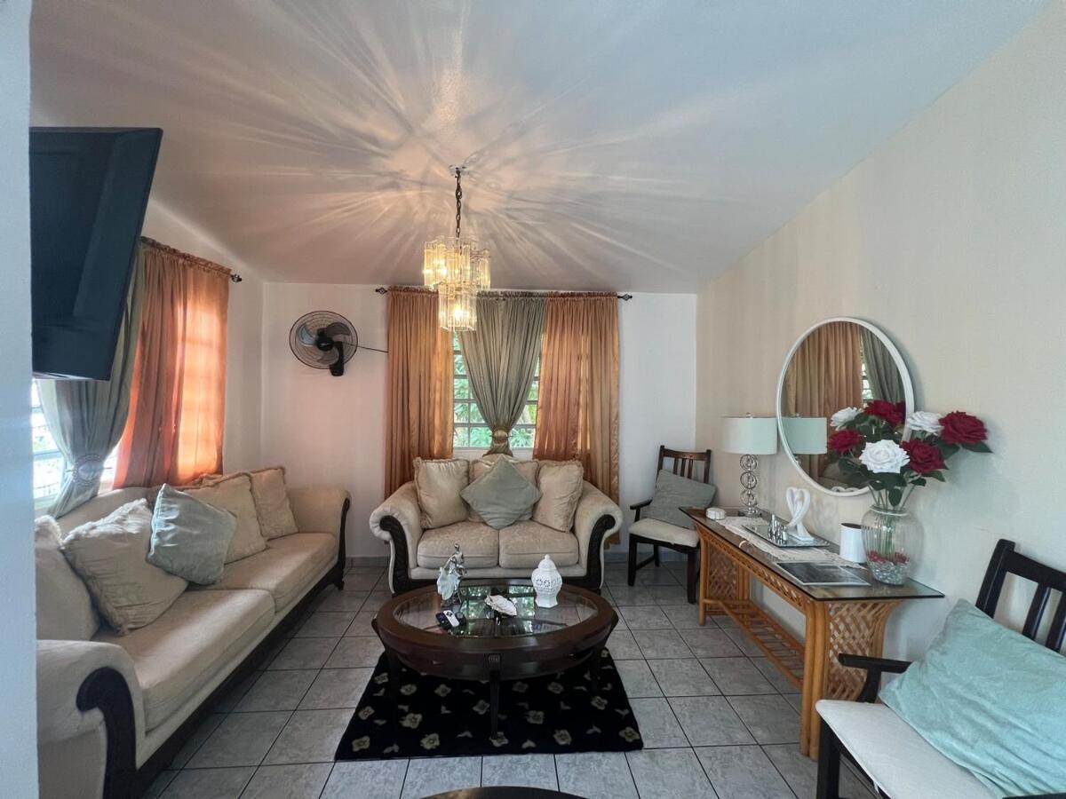 Beachside Hammock Haven - 3br Centrally Located Apartamento