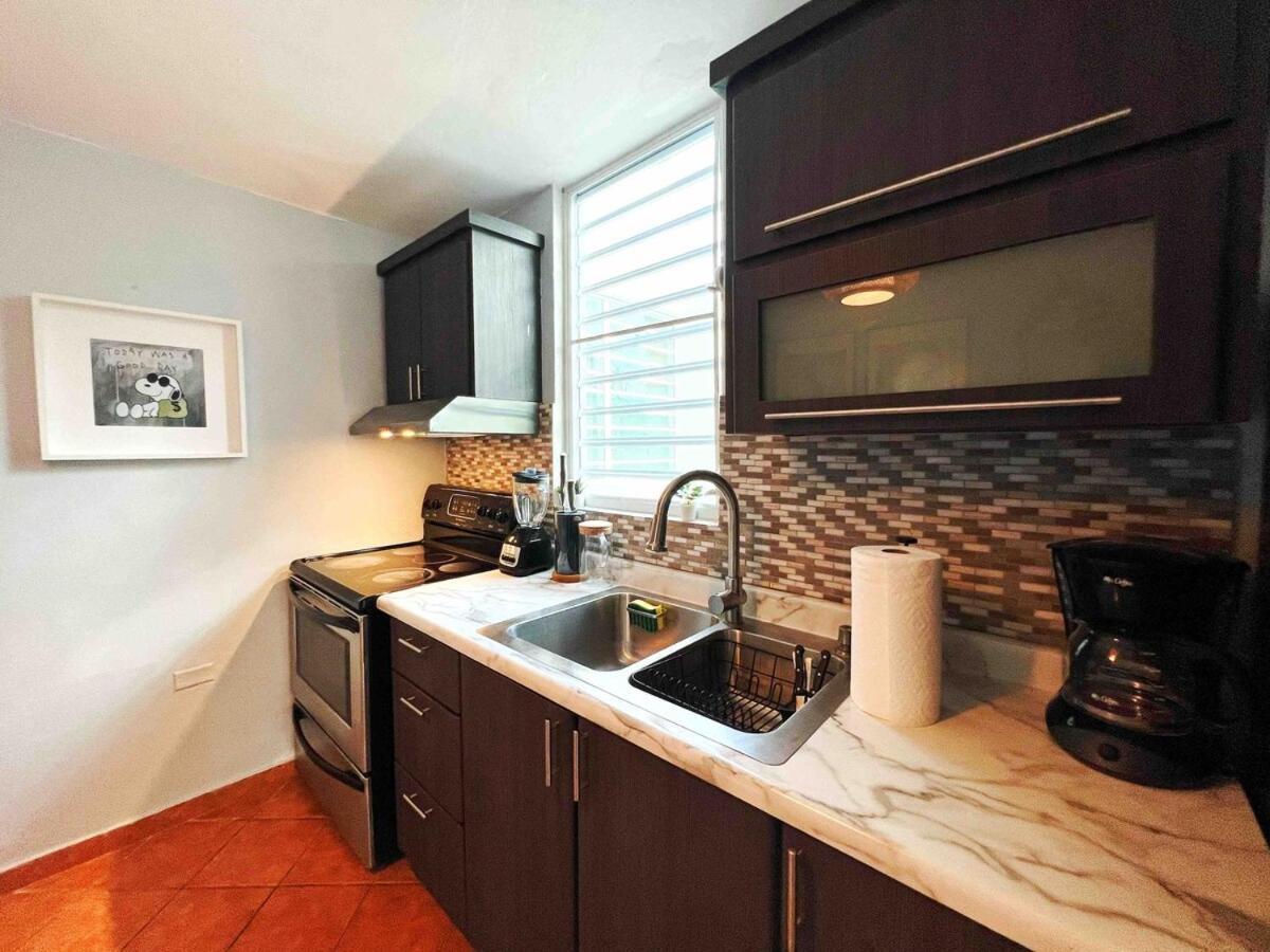 Spacious 2br In W Parking Walk To Beach! * San Juan