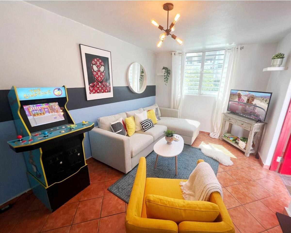 Stunning 2br W Parking - Walk To Beach! Apartamento San Juan