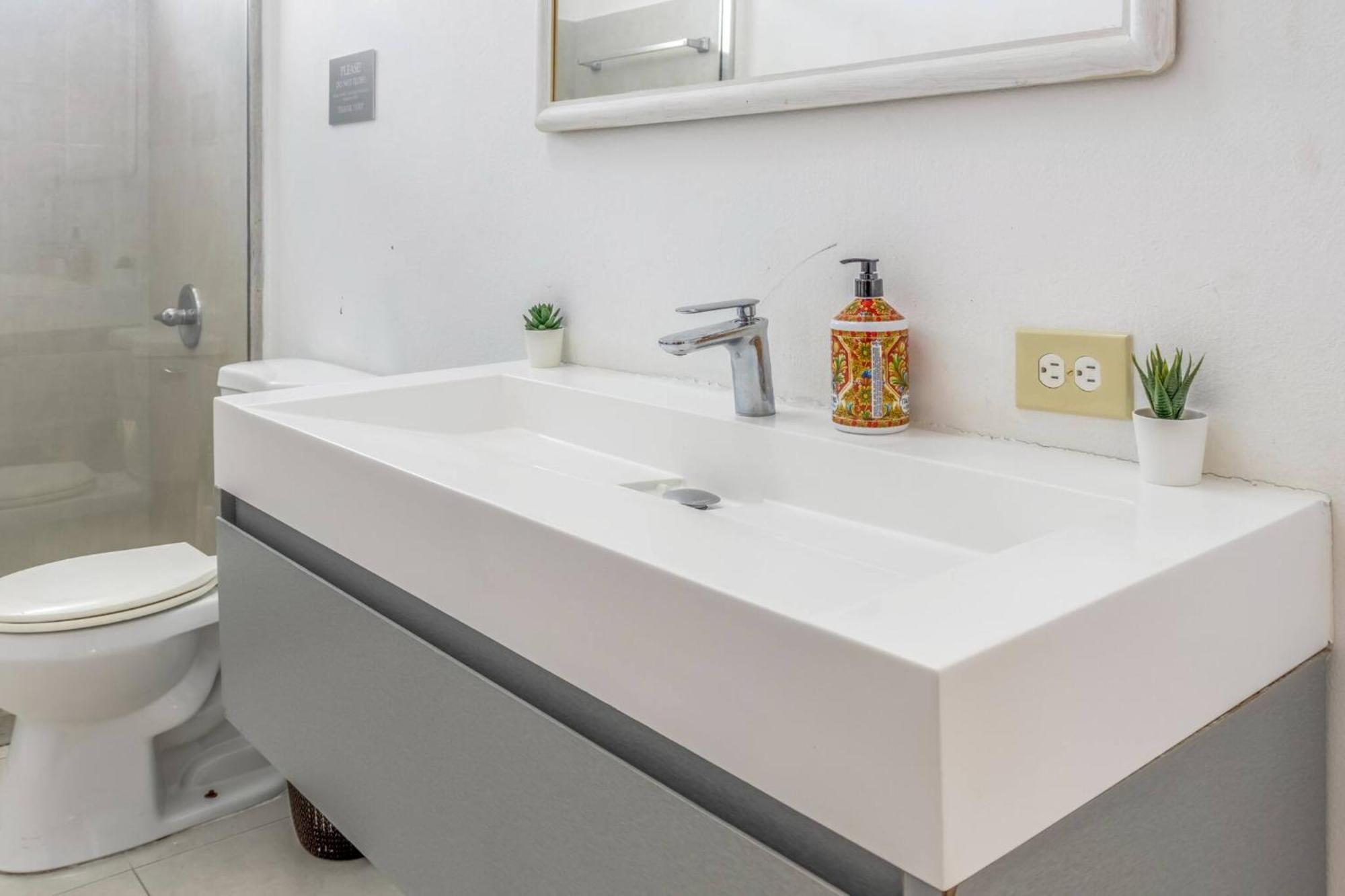 Steps To Ocean Park | Terrace | Parking Apartamento San Juan