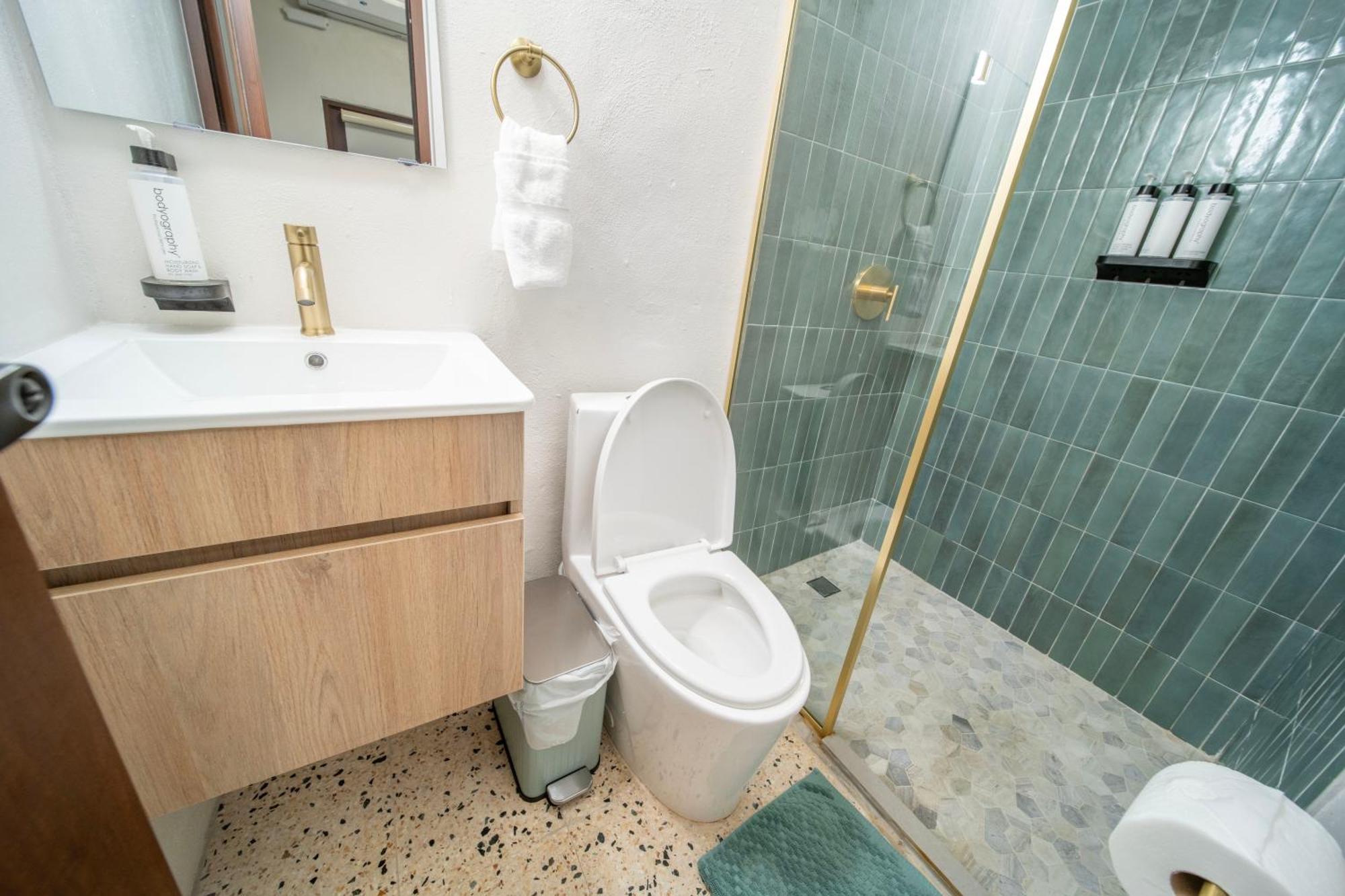 11 Balcony Bliss In Creative Santurce * San Juan