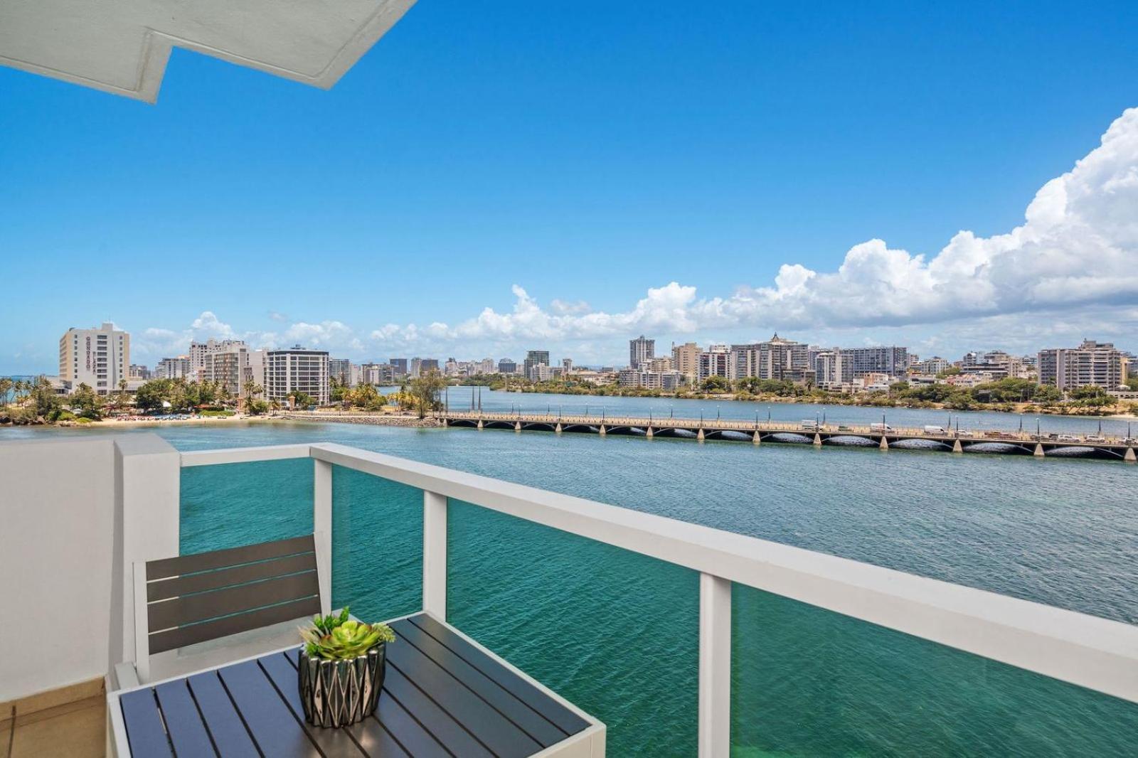 Apartamento The Sunrise With Ocean View L 2 Queen Beds *