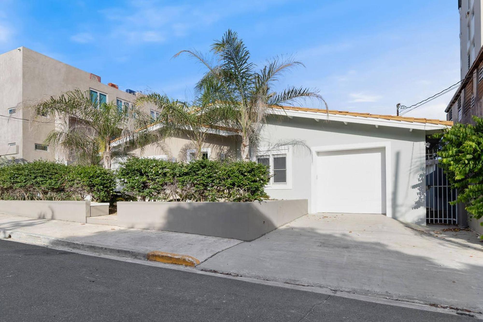 House Malaga-pool-bbq Holiday home