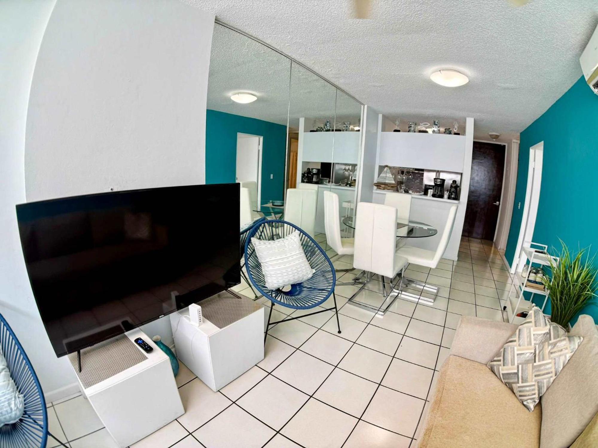 Condado Apt- Private Beach, Pool, & Family Ready! Сasa de vacaciones San Juan
