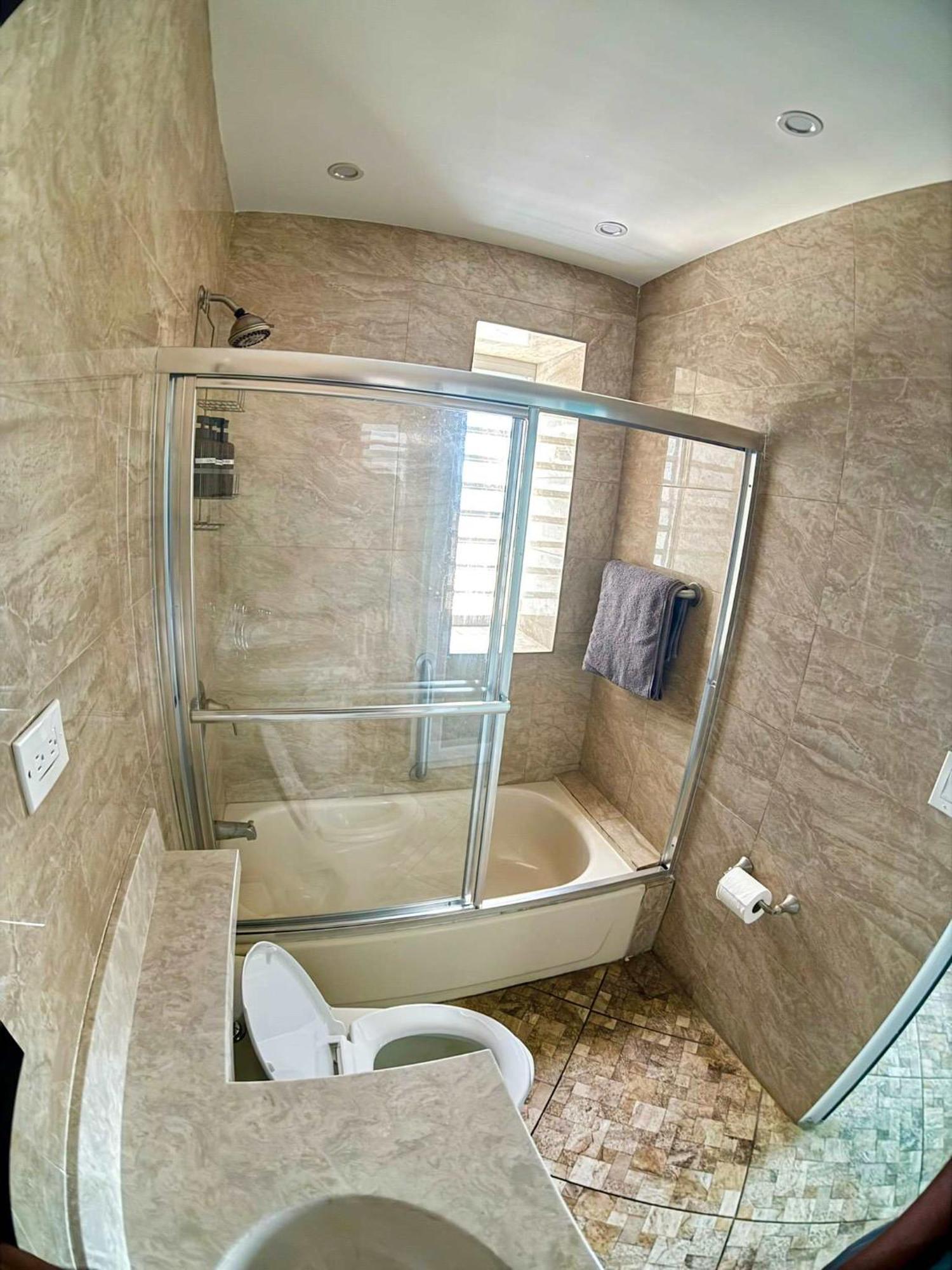 Condado Beachfront- Perfect For Families! *