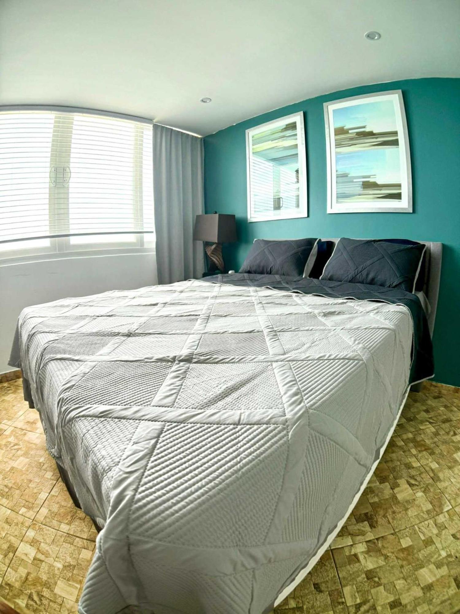 Condado Beachfront- Perfect For Families! Apartment