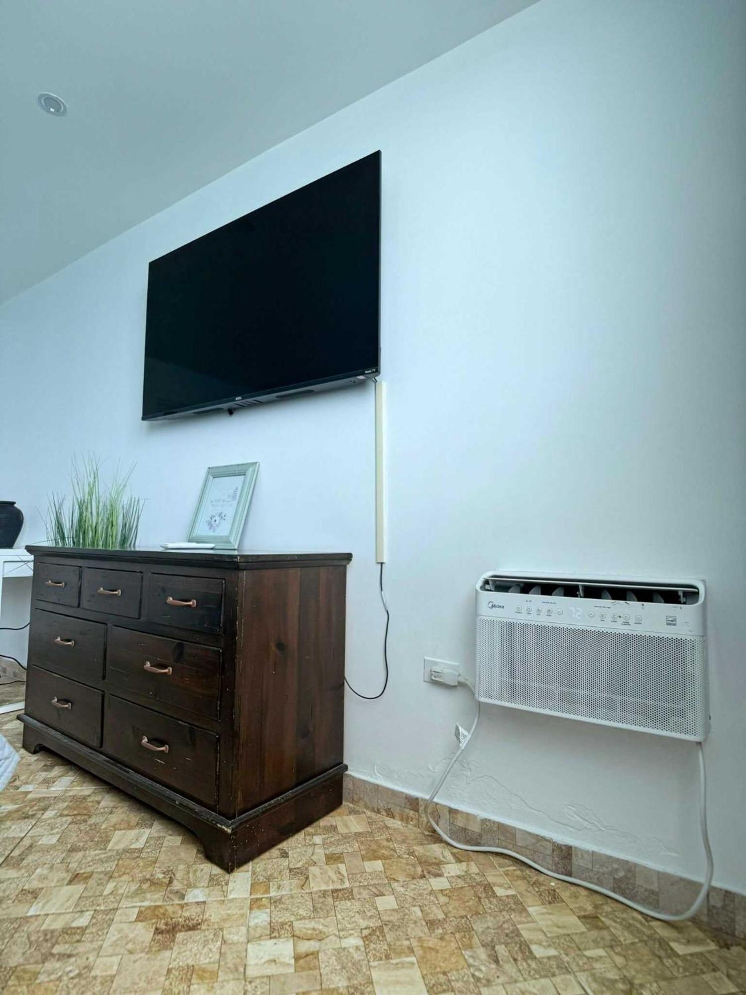 Apartment Condado Beachfront- Perfect For Families! *