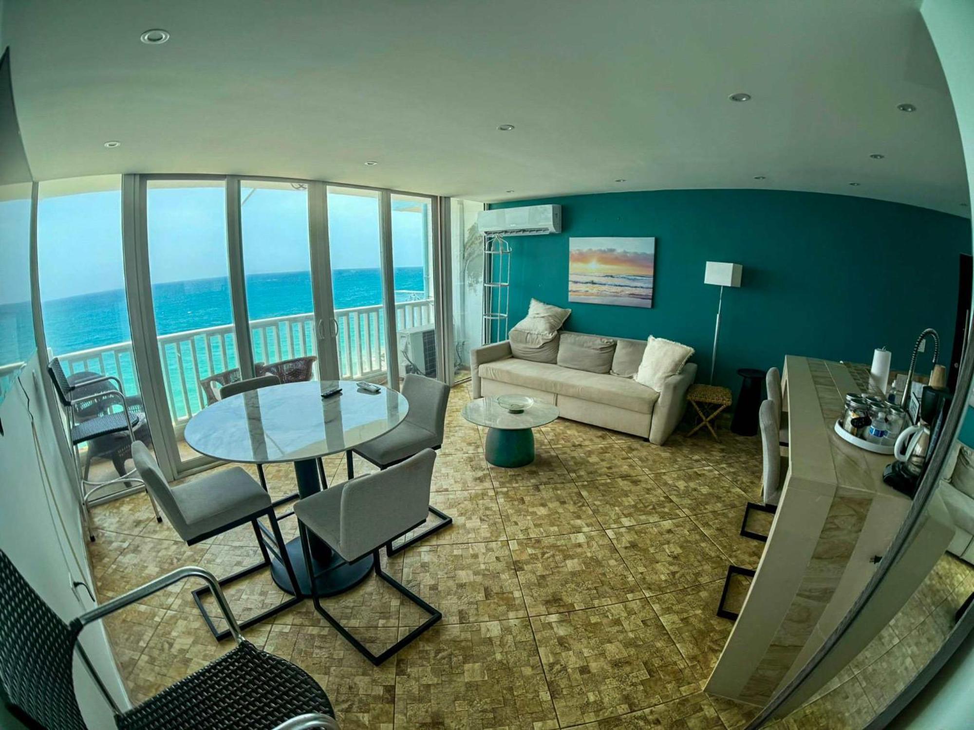 Condado Beachfront- Perfect For Families! Apartment San Juan