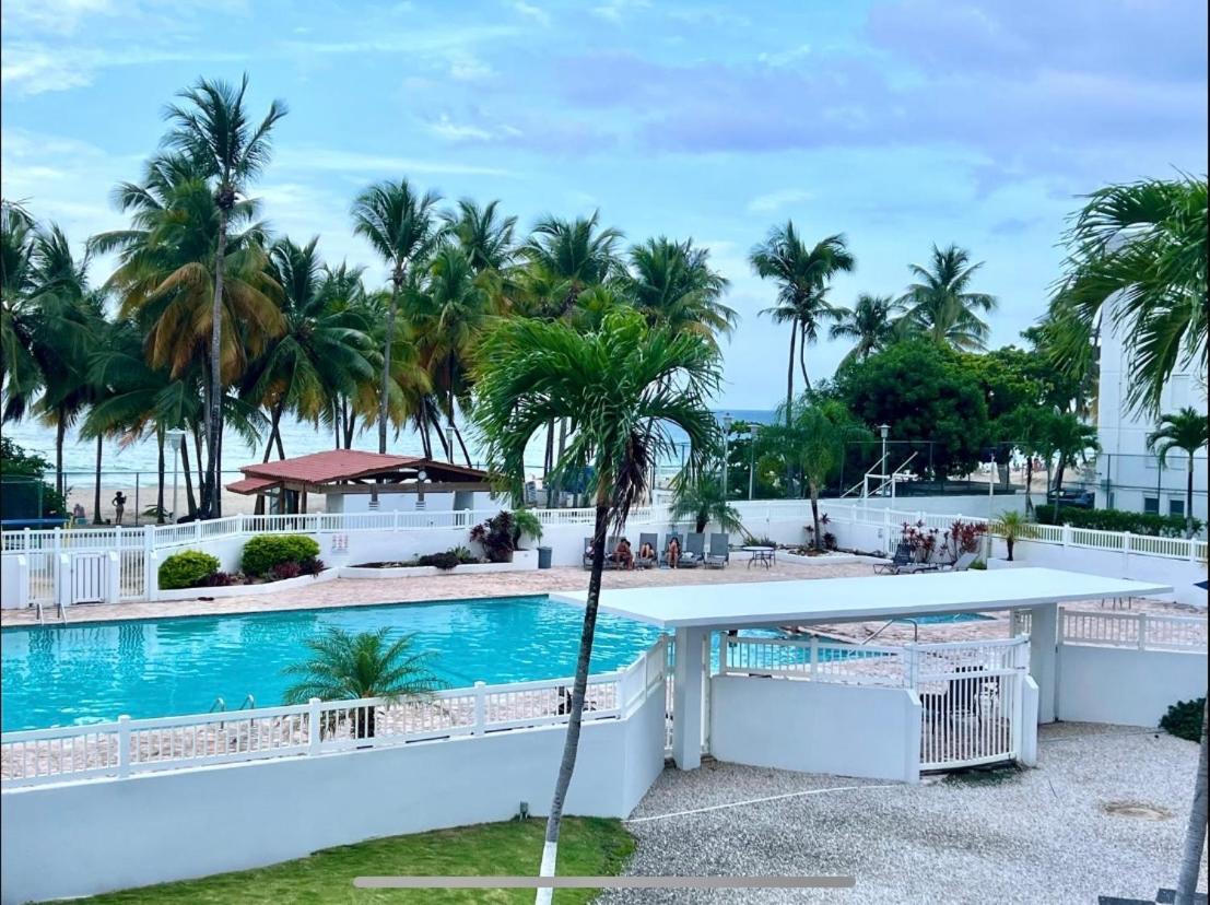 Downtown Isla Beachfront With Pool And Parking