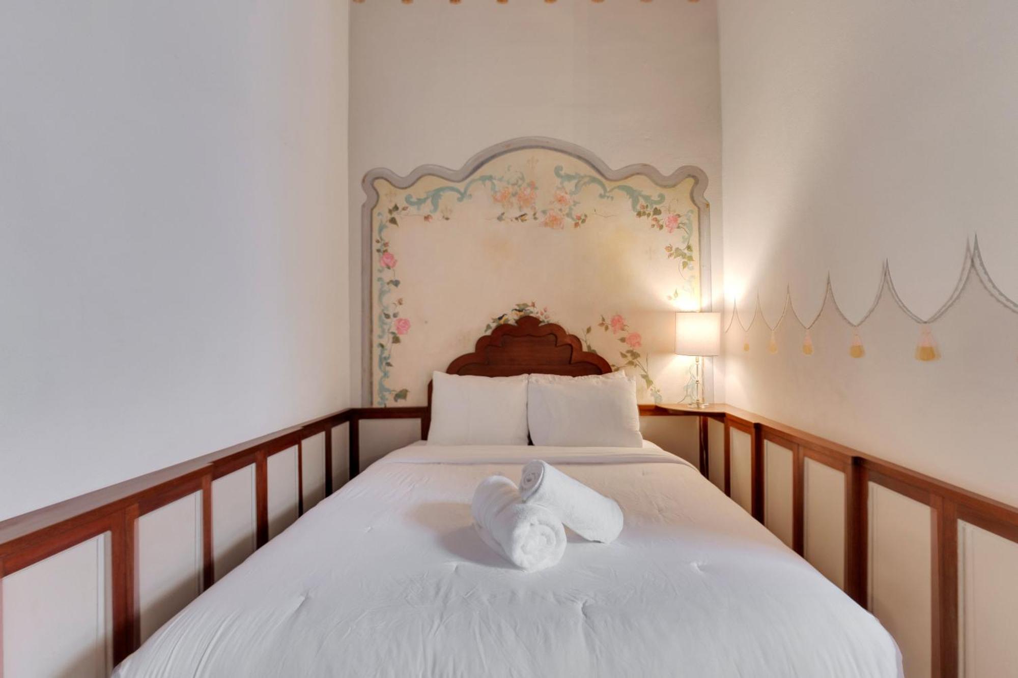 Hotel Casa Lucienne 5*