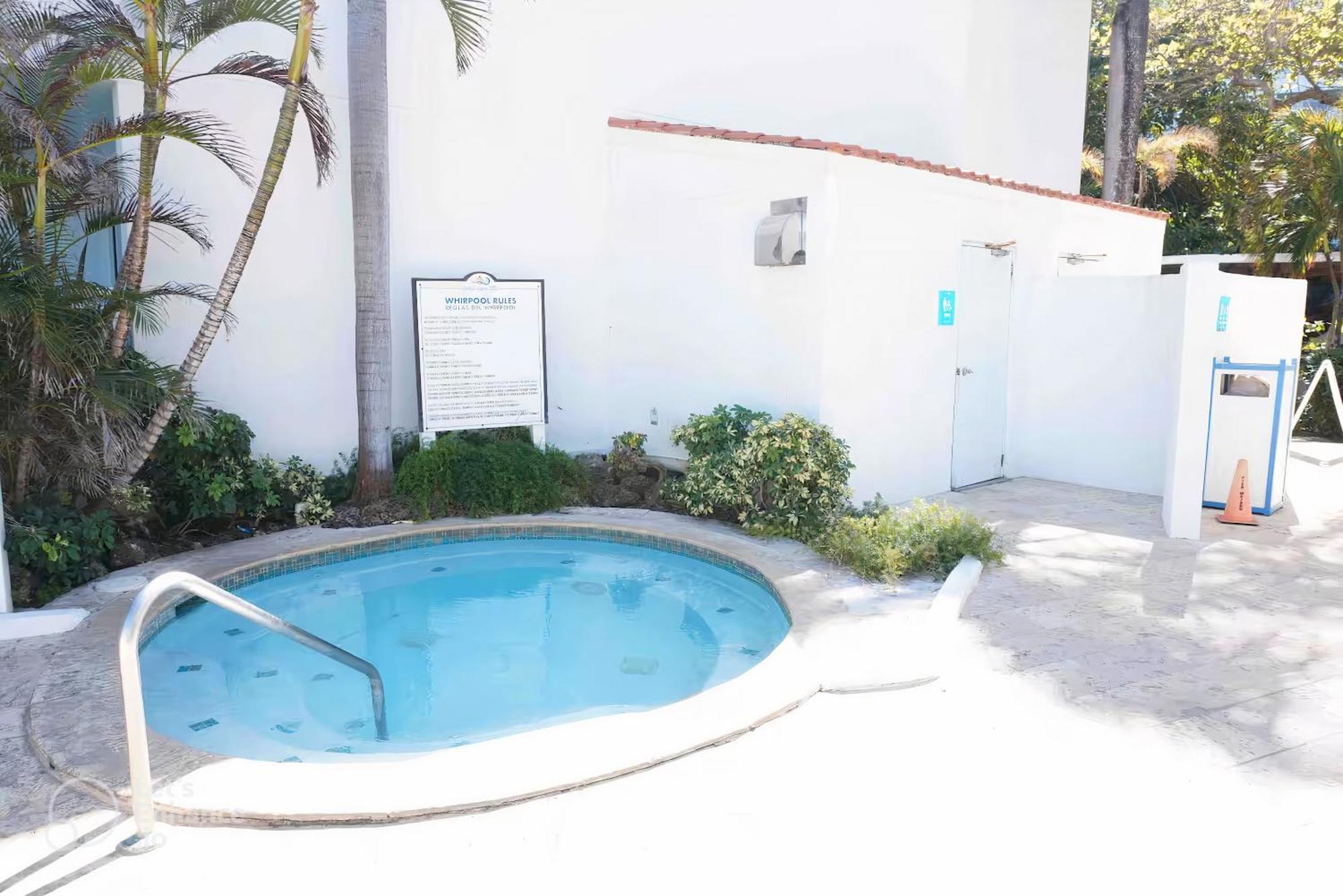 Ocean Breeze With Lagoon View - 4 Guests * San Juan