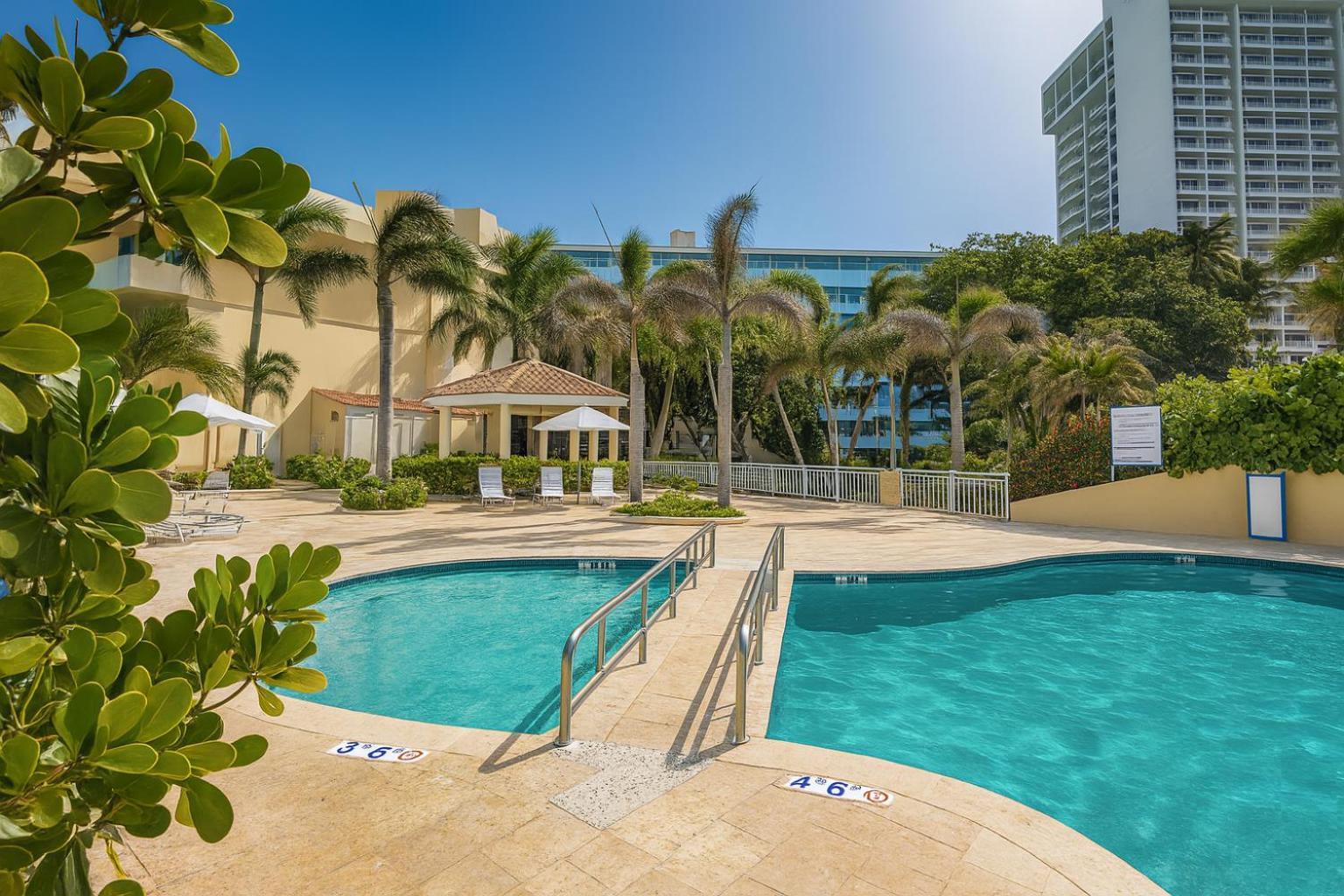 Ocean Breeze With Lagoon View - 4 Guests
