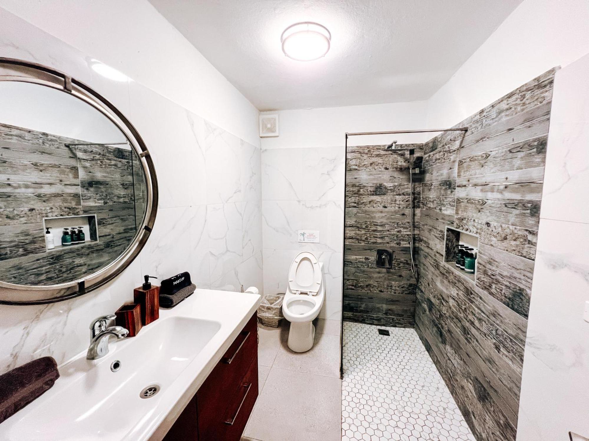 Getaway Sleeps 6 N 9 Mins To Airport * San Juan