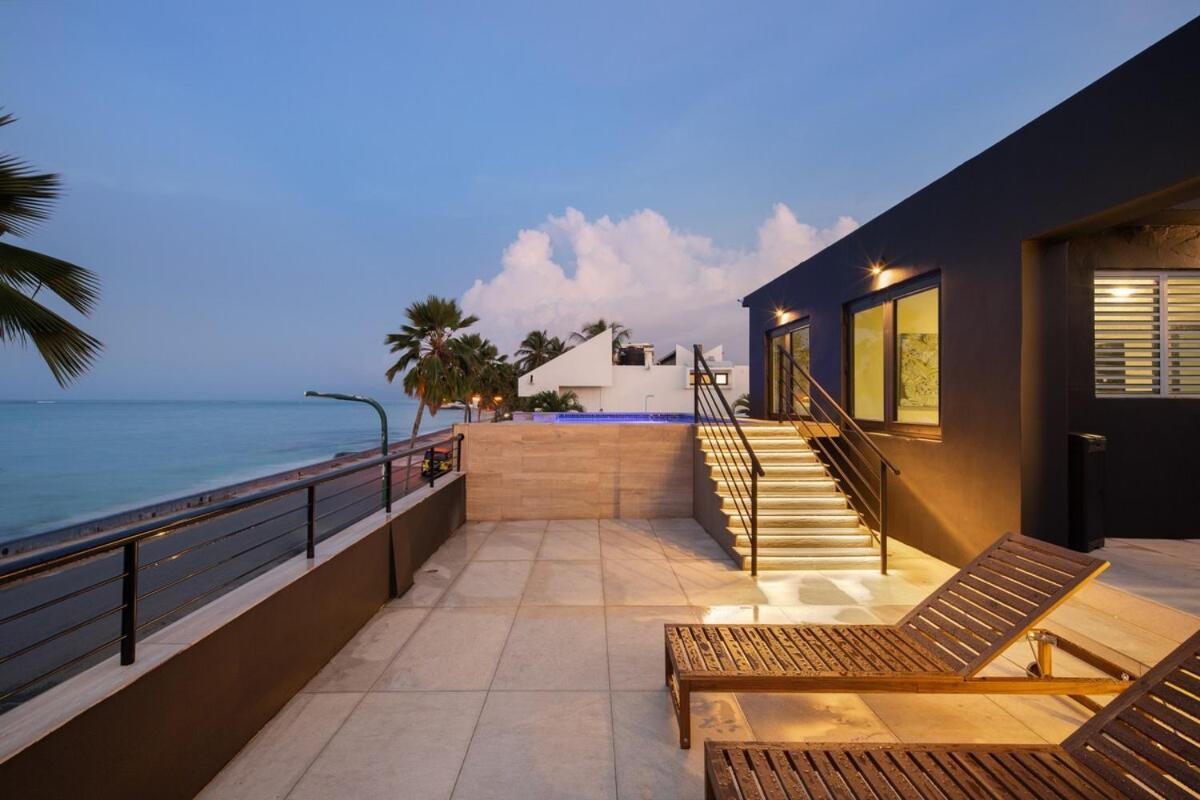 Holiday home Casa Lux Oceanfront Pool And Car Add Ons