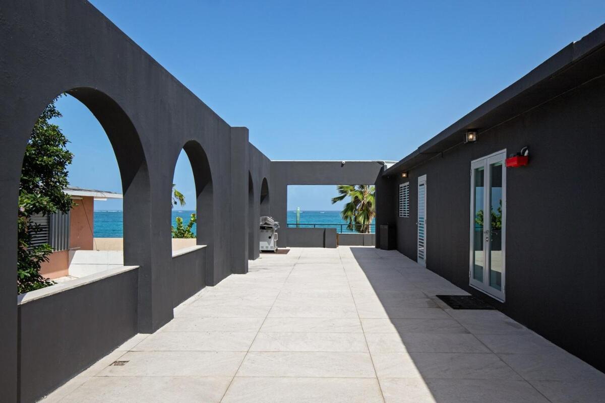 Casa Lux Oceanfront Pool And Car Add Ons Holiday home