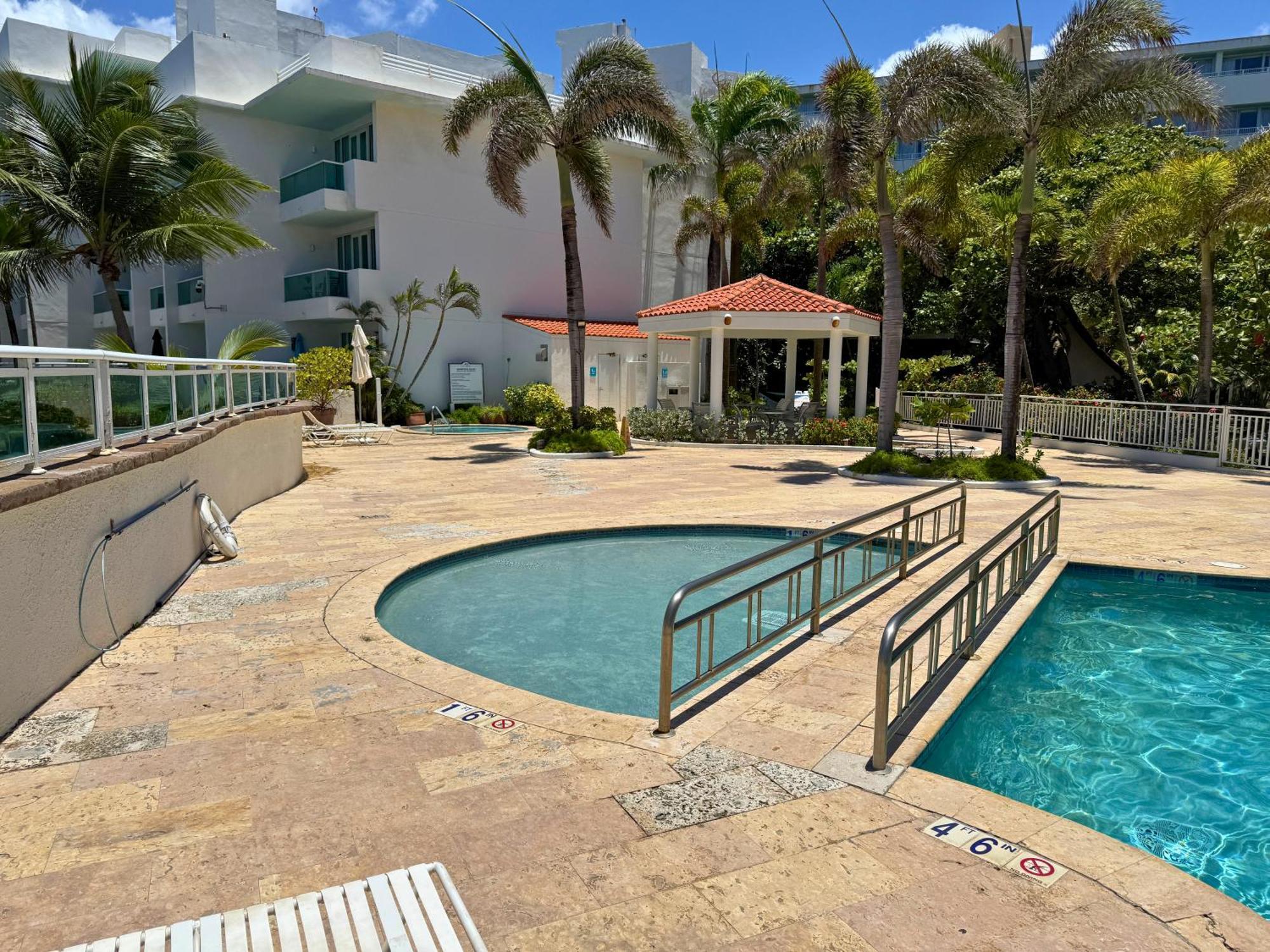 Ocean Breeze With Lagoon View - 4 Guests