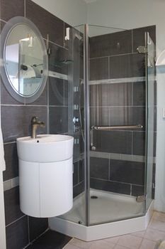 Apartamento Lower Price, Style, Discount In San Juan,pr, Beach, Free Bikes (adults Only) *