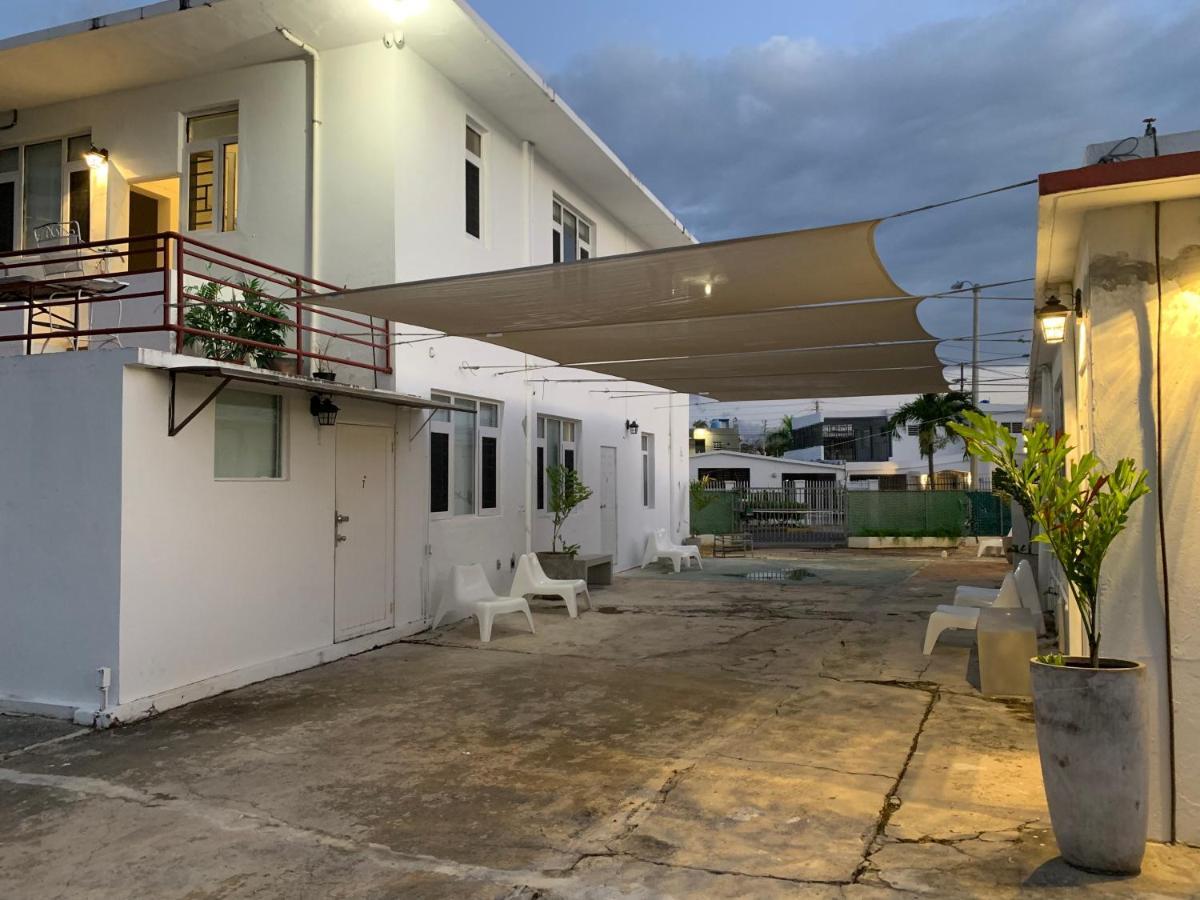 Pensión Beach House *