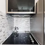 Condado Apt- Private Beach, Pool, & Family Ready!