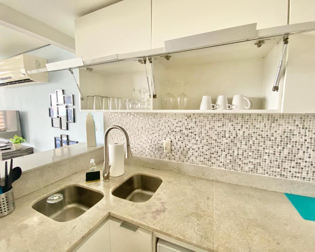 Kasa Brisa Marina Ocean View Balcony Beachfront Apartment *