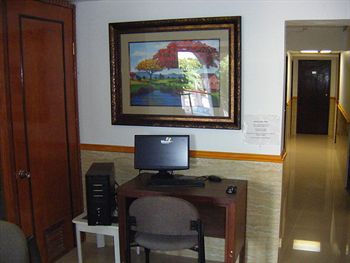 Hostal San Jorge & *