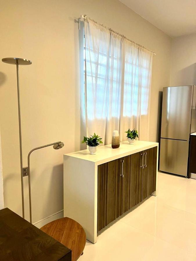Luxurious Beachside 3-br Apartamento
