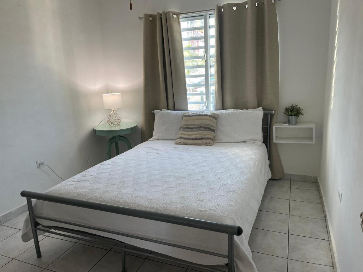 Multi In Isla Area With 5 Separate Apts Include 10 Bedrooms And 6 Bathrooms Sleep 26 People *