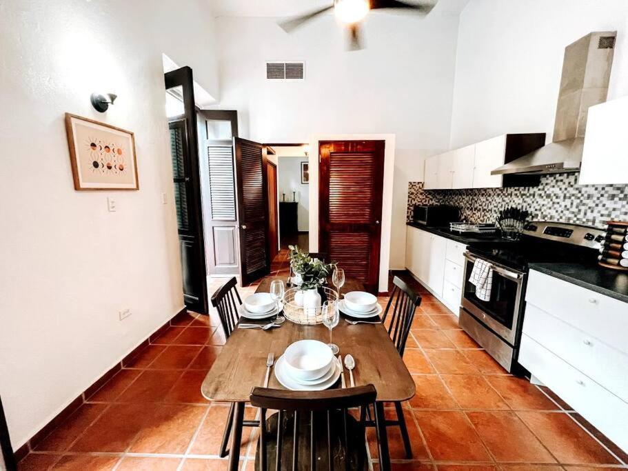 65 Fortaleza 1 - N Colonial Apt W/ Balconies & Views