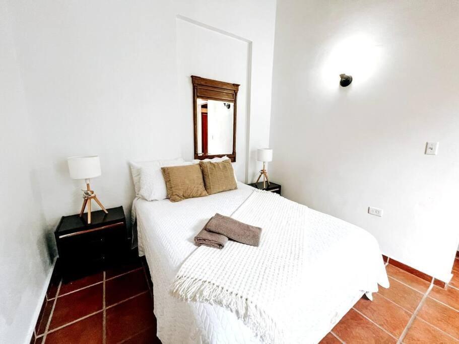 65 Fortaleza 1 - N Colonial Apt W/ Balconies & Views Apartamento *