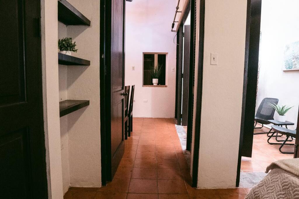 Colonial Style Apt Located In Great Location Osj *