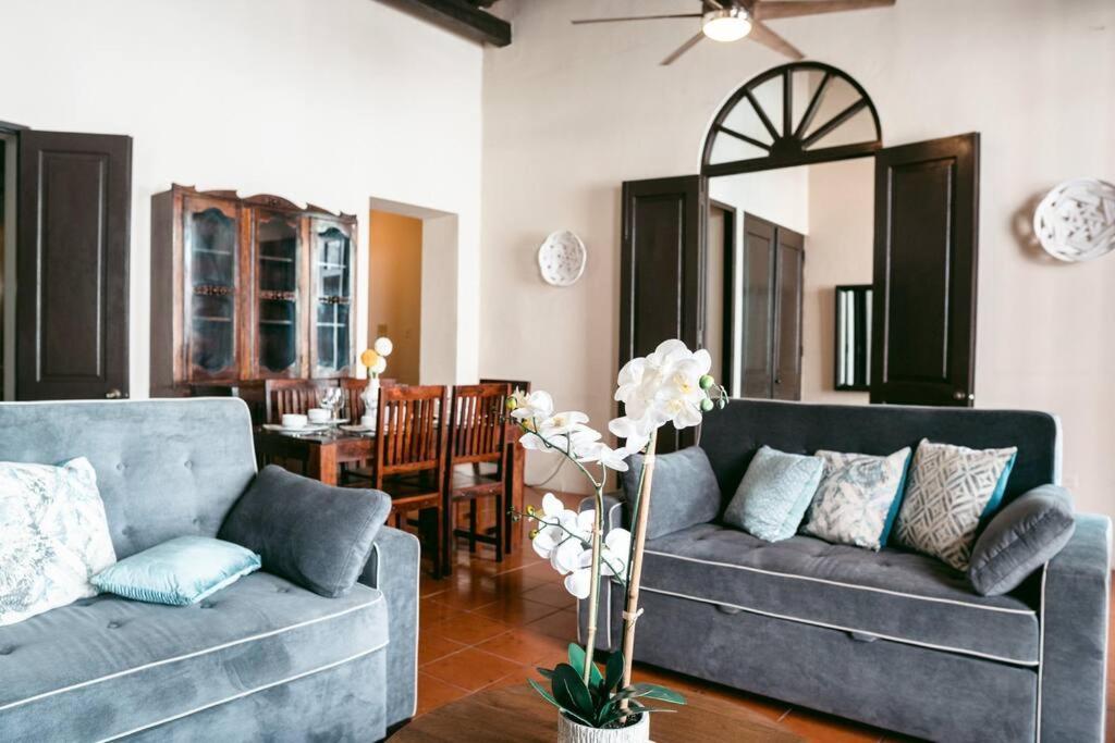 Colonial Style Apt Located In Great Location Osj Apartamento *