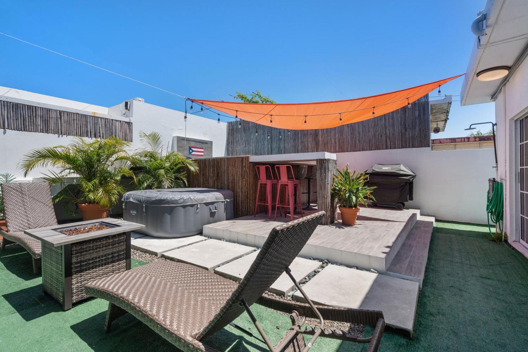 Pool House By Isla Verde Beach Holiday home *