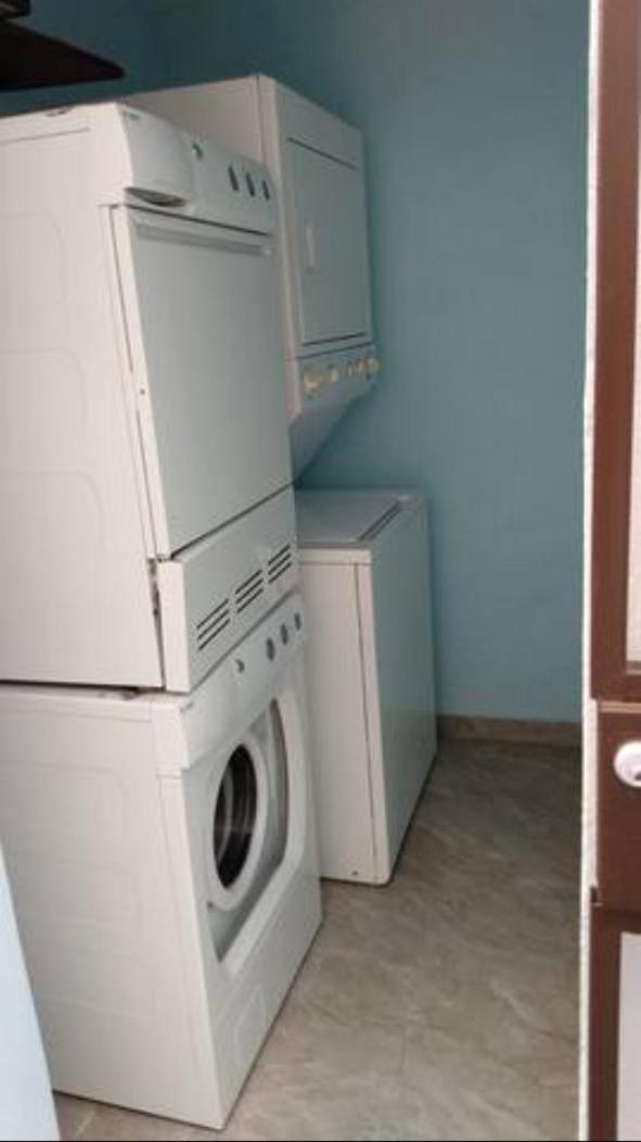 Casa Laguna Unit 6, Spacious 3br Near And Restuarants *
