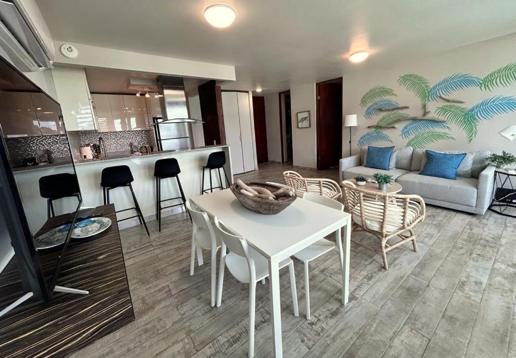Kasa Brisa Marina Ocean View Balcony Beachfront Apartment San Juan