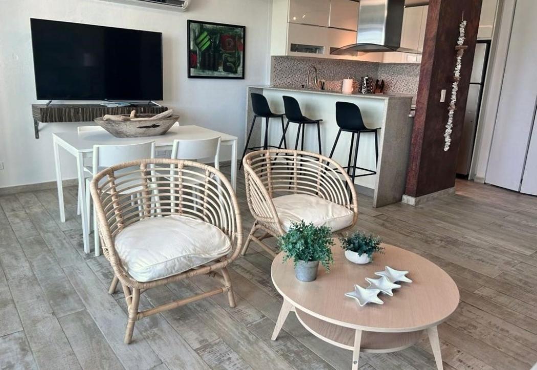 Kasa Brisa Marina Ocean View Balcony Beachfront Apartment *