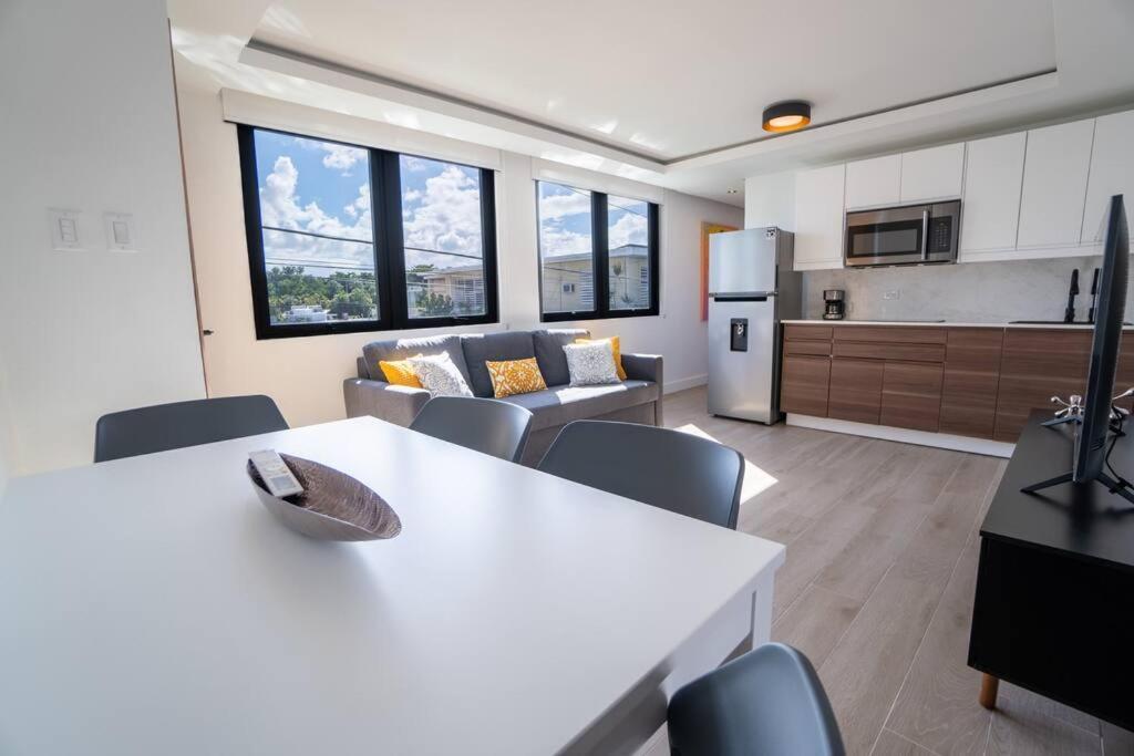 Emerald Haus 12bd 6bath Sleeps 26 People