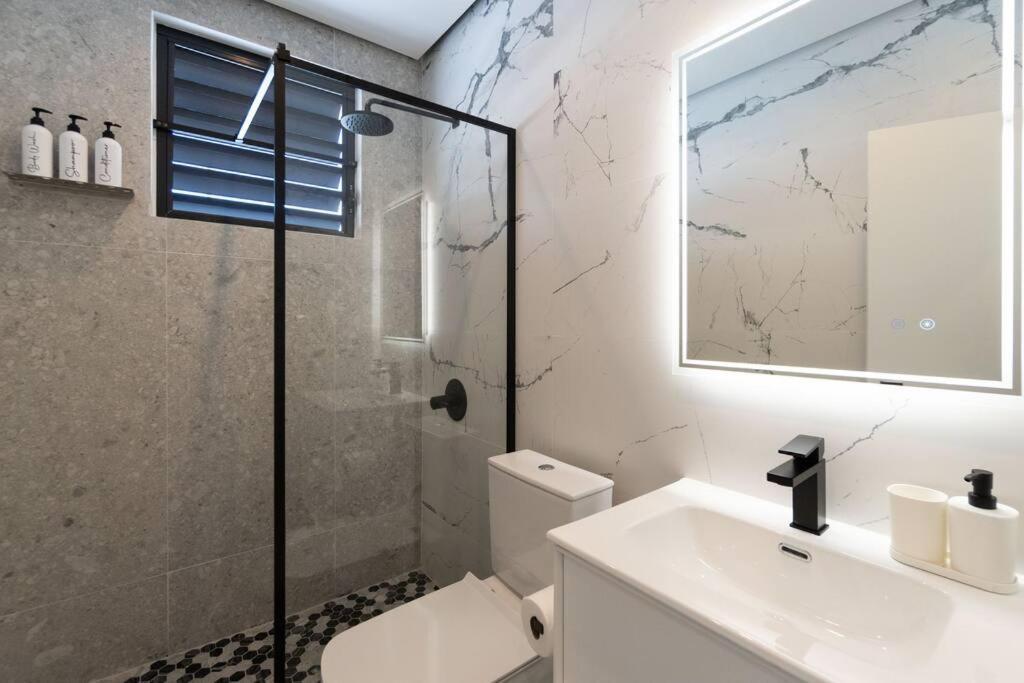 Emerald Haus 12bd 6bath Sleeps 26 People San Juan
