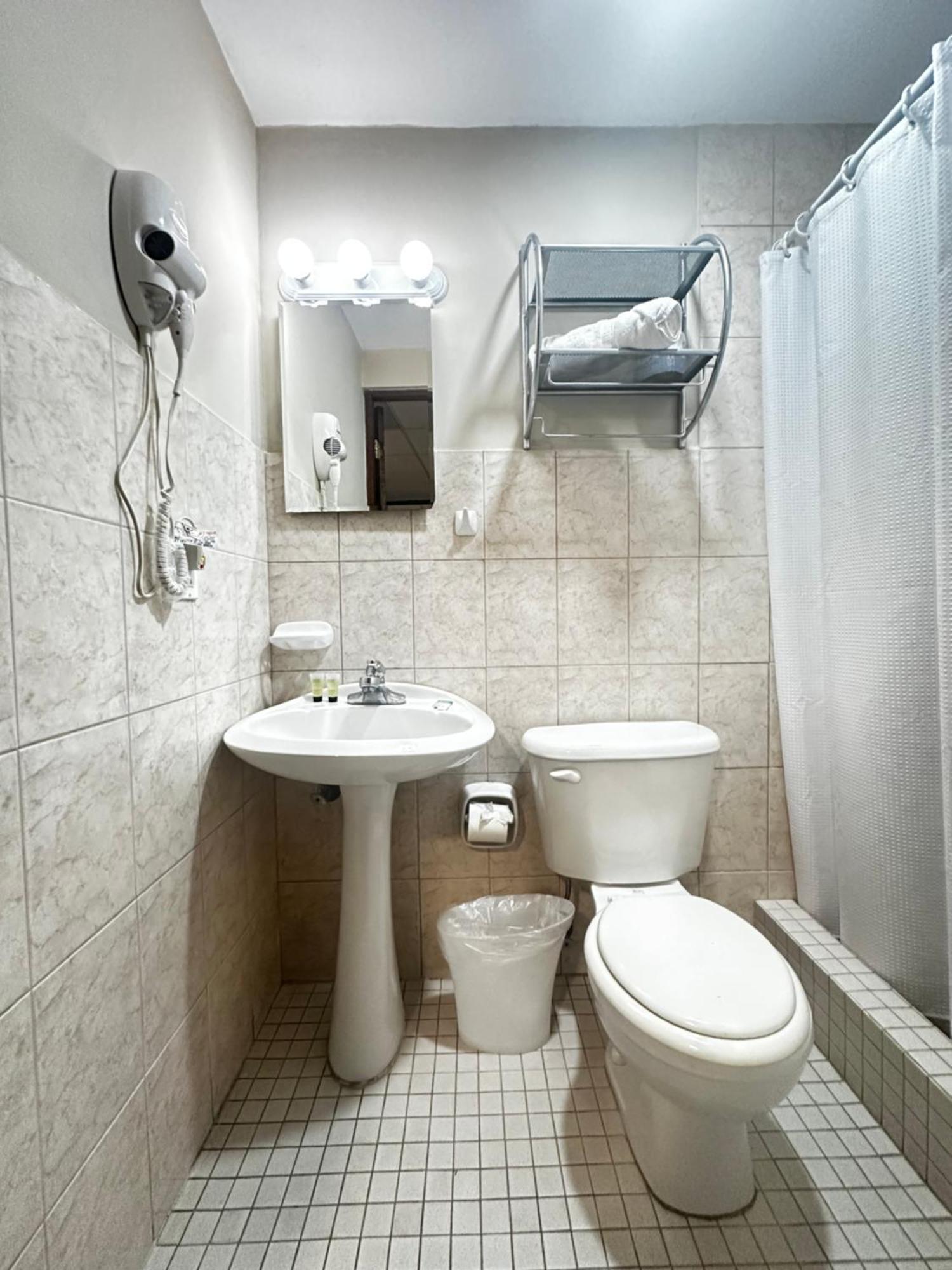 Hotel Sj 2*