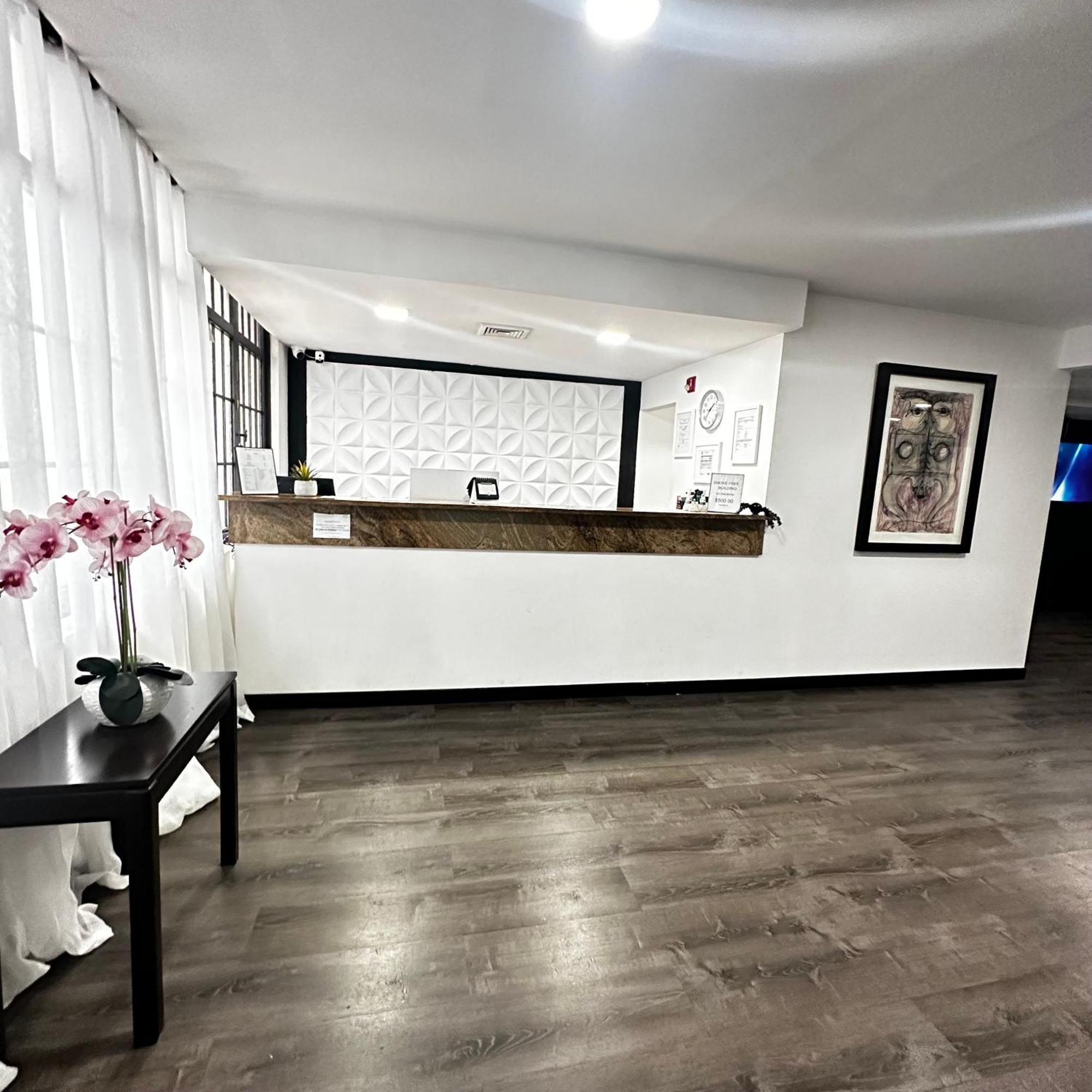 Hotel Sj 2*